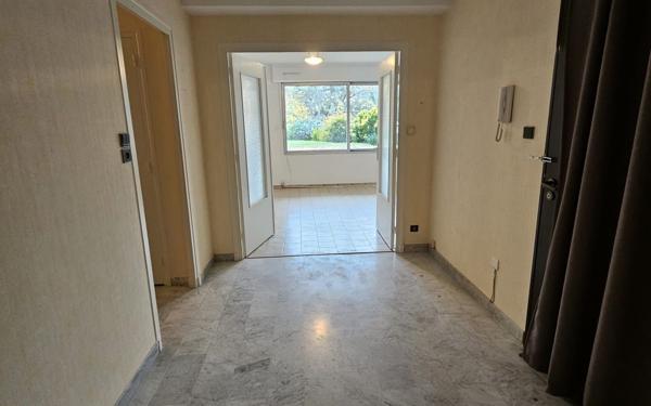 Appartement à vendre    3 pièces • 84,61 m2 Grenoble