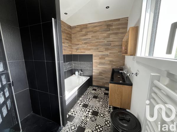 House for sale 4 rooms 105 m² Javené