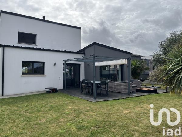 House for sale 4 rooms 105 m² Javené