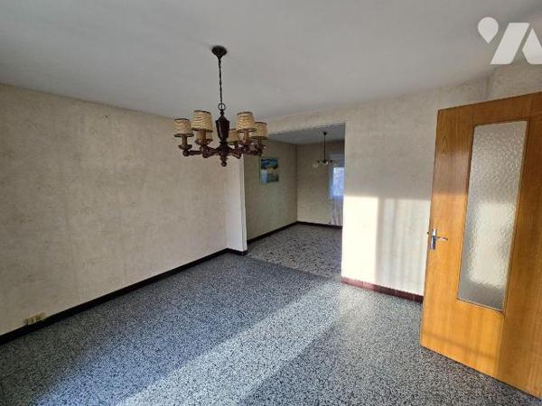 Maison à Vendre à Blangy-sur-Bresle (76340) en Seine-Maritime (76)

Cette maison dispose d'un...