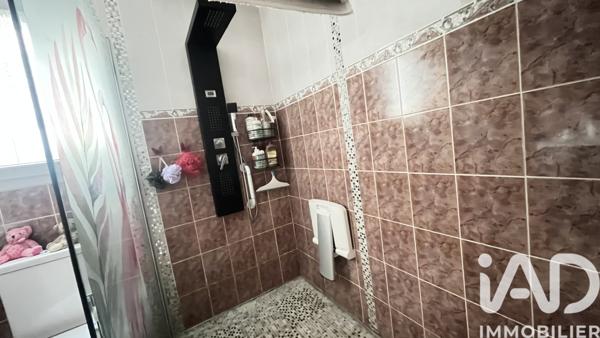 Maison à vendre 4 pièces 137 m² Vinassan