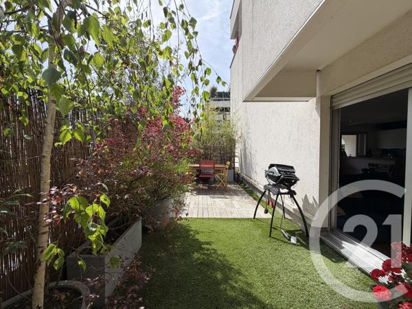 Appartement F3 à vendre  3 pièces - 69,10 m 2   PARIS  - 75019