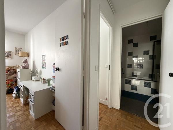 Appartement F3 à vendre  3 pièces - 69,10 m 2   PARIS  - 75019