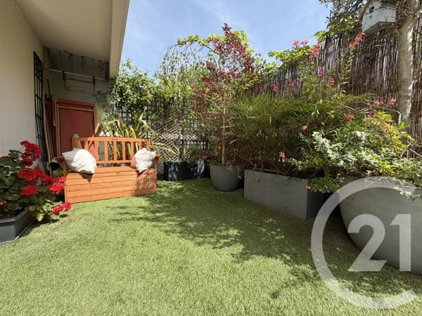 Appartement F3 à vendre  3 pièces - 69,10 m 2   PARIS  - 75019