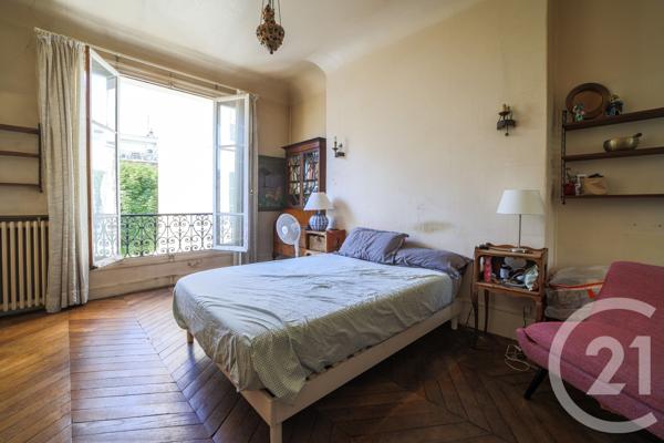 Appartement F5 à vendre  5 pièces - 119,18 m 2   PARIS  - 75009
