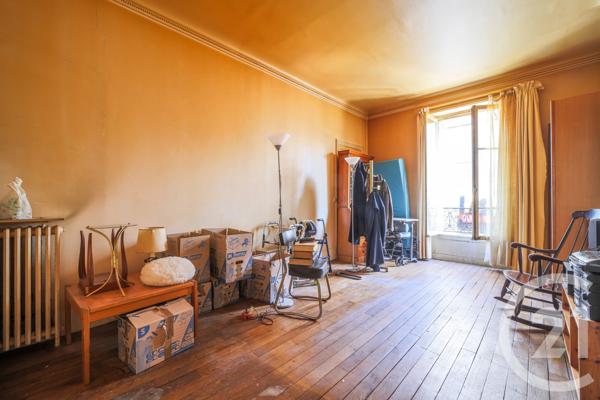 Appartement F5 à vendre  5 pièces - 119,18 m 2   PARIS  - 75009