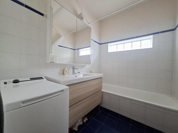 Appartement
         3 pièces
        - 75 m² Exclusivité 460 000 € *