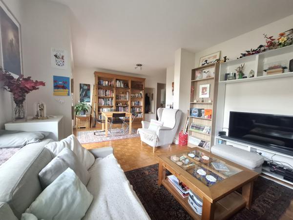 Appartement
         3 pièces
        - 75 m² Exclusivité 460 000 € *