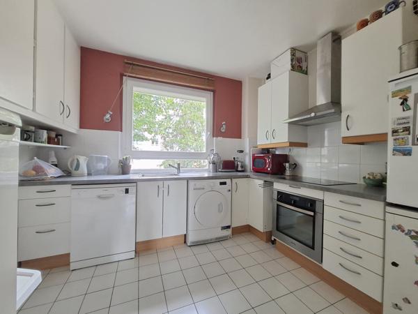 Appartement
         3 pièces
        - 75 m² Exclusivité 460 000 € *