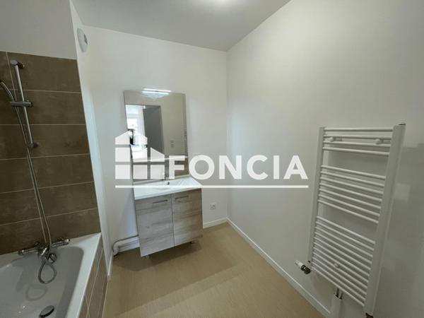 Location Appartement 3 pièces 63.99 m² - 8 RUE JOSEPHINE BAKER Chartres 28000