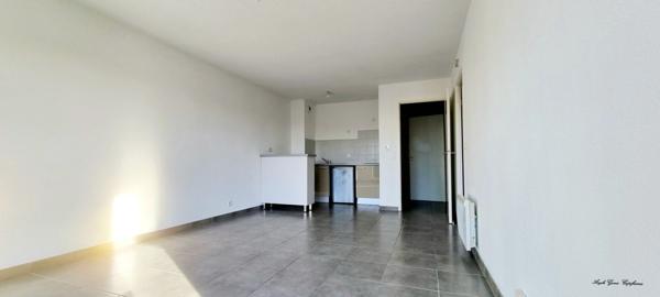 Charmant 2 pièces 45 m2 avec balcon et parking - LE BLANC MESNIL (93)