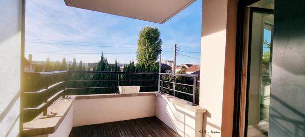 Charmant 2 pièces 45 m2 avec balcon et parking - LE BLANC MESNIL (93)
