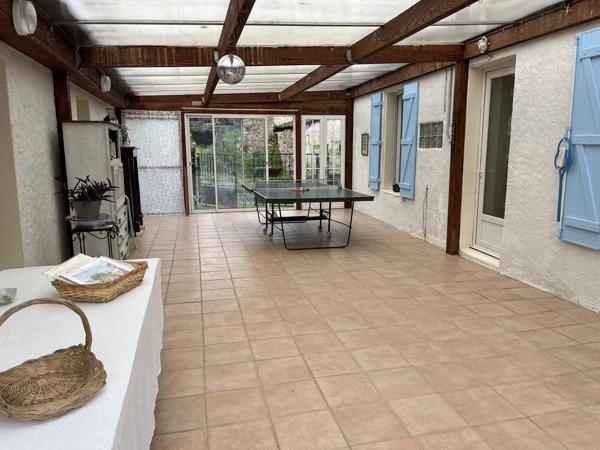 Superbe maison de campagne avec annexe, piscine et grange
