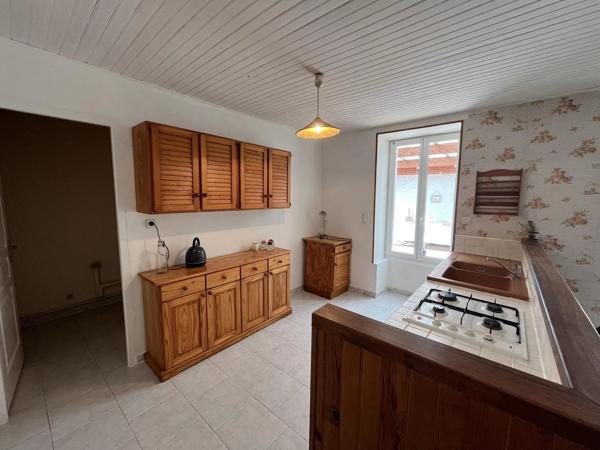 Superbe maison de campagne avec annexe, piscine et grange