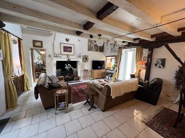 Superbe maison de campagne avec annexe, piscine et grange