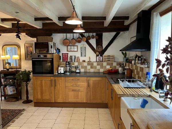 Superbe maison de campagne avec annexe, piscine et grange