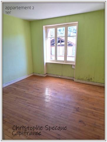 Volumes généreux, deux niveaux indépendants et garage à vendre à VETRE SUR ANZON (42)