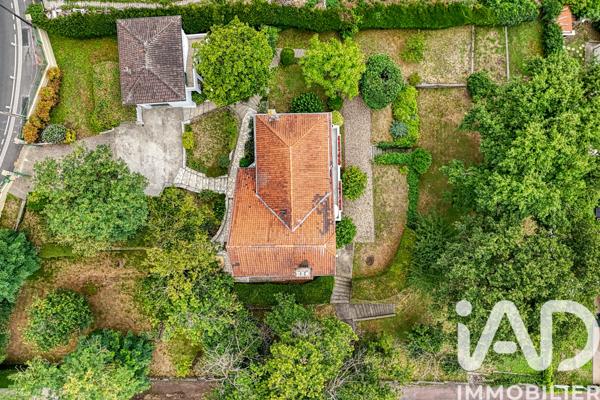 Maison à vendre 8 pièces 233 m² Sannois