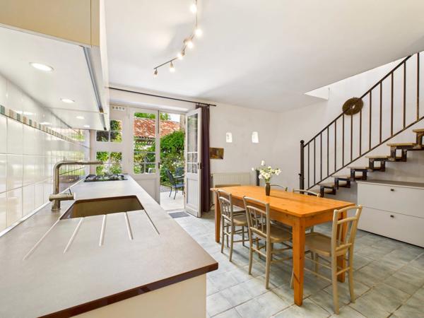 Charmante maison avec cour au cœur du village médiéval de Penne d’Agenais