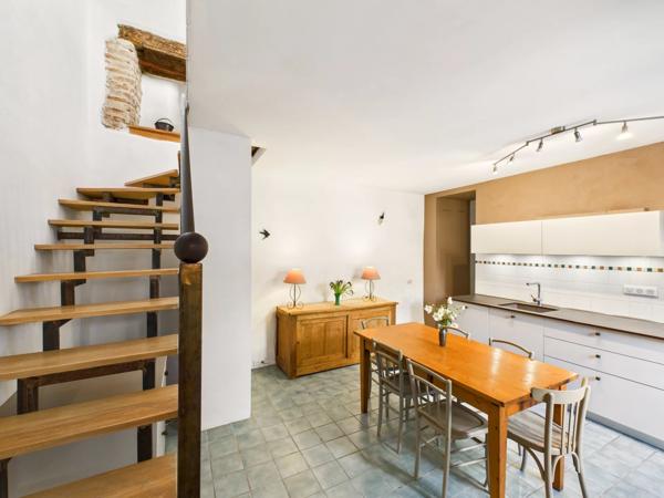 Charmante maison avec cour au cœur du village médiéval de Penne d’Agenais
