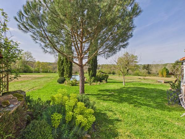 Propriété de caractère à 5 minutes de Bellac avec cadre naturel exceptionnel