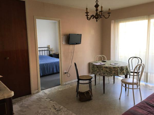 Nice, promenade des anglais, résidence L'Astrella beau 2 pièces meublé avec parking