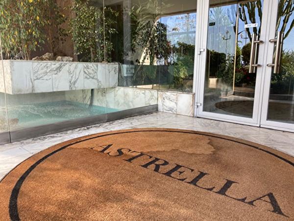 Nice, promenade des anglais, résidence L'Astrella beau 2 pièces meublé avec parking