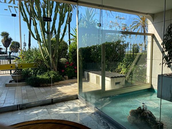 Nice, promenade des anglais, résidence L'Astrella beau 2 pièces meublé avec parking