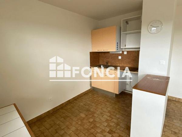 Location Studio 22.82 m² - 7 RUE DE L INDUSTRIE Annecy 74000