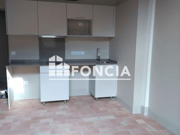 Location Studio 24.9 m² - 40 RUE DES MARCHANDS Avignon 84000