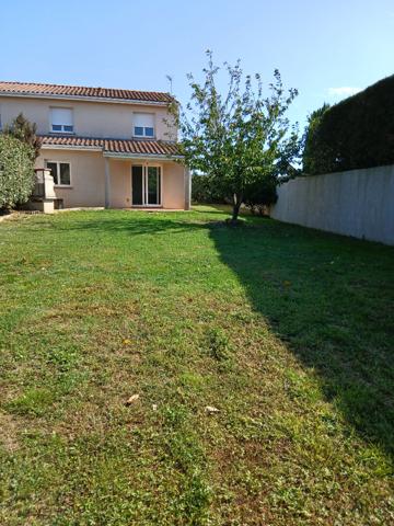Maison T4 mitoyenne avec jardin et garage