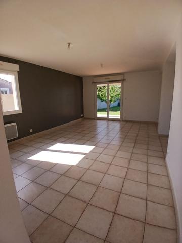 Maison T4 mitoyenne avec jardin et garage