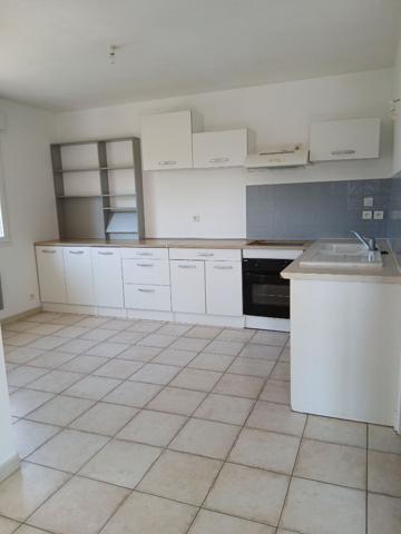 Maison T4 mitoyenne avec jardin et garage