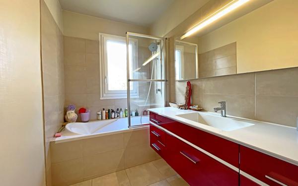 Appartement à vendre    5 pièces • 112,71 m2 Bures-sur-Yvette