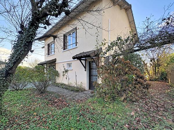 Charmante Maison à Vendre à Feytiat - 2 à 3 chambre , 5 pièces avec Garage !