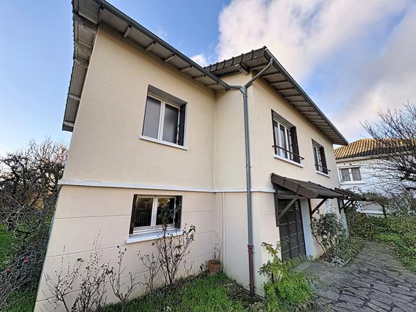 Charmante Maison à Vendre à Feytiat - 2 à 3 chambre , 5 pièces avec Garage !