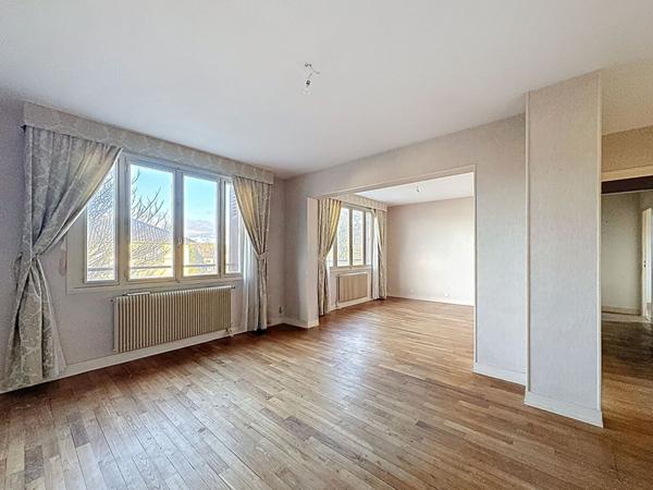 Charmante Maison à Vendre à Feytiat - 2 à 3 chambre , 5 pièces avec Garage !