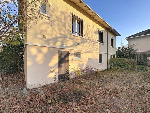Charmante Maison à Vendre à Feytiat - 2 à 3 chambre , 5 pièces avec Garage !