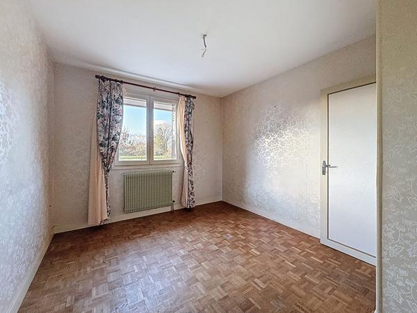 Charmante Maison à Vendre à Feytiat - 2 à 3 chambre , 5 pièces avec Garage !