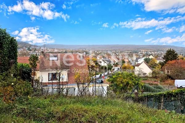 Nestenn Igny - Maison 148 m², 3 chambres - Secteur Place de la Ferme - Jardin - Sous-sol total et véranda - A deux pas des commerces et de l'école Jules Ferry - Proche des lignes de bus, ligne V et RER B Massy-Palaiseau -Plateau de Saclay et Vélizy