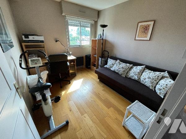 LE CABOT 13009, T4 rue Alexis BREYSSE, dernier étage, terrasse deux parkings.