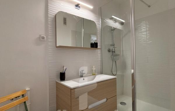 T3 lumineux vue sur Arcachon   62 m2   Balcon, cuisine récente   Charges avec chauffage et eau froide