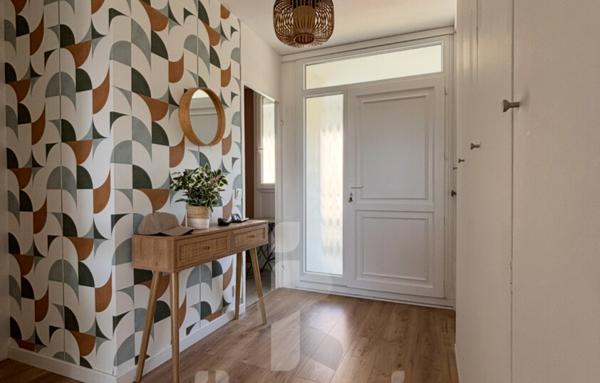 T3 lumineux vue sur Arcachon   62 m2   Balcon, cuisine récente   Charges avec chauffage et eau froide