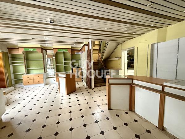 MAISON + LOCAL COMMERCIAL à Epône 78680