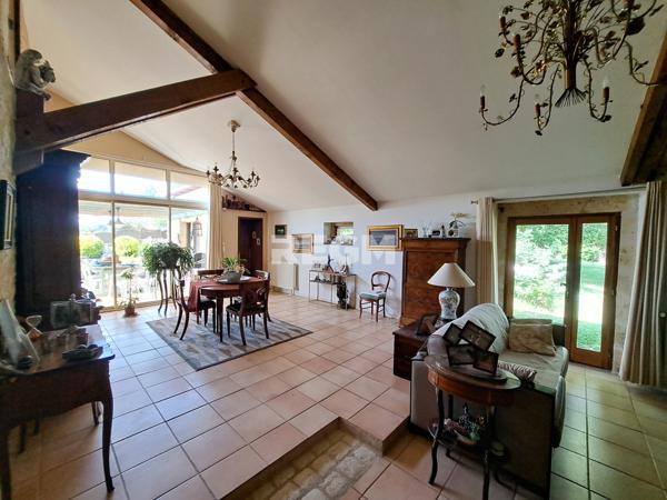Gardonne (24680) Maison en pierre 5 chambres voire +, à GARDONNE 264 m2 hab