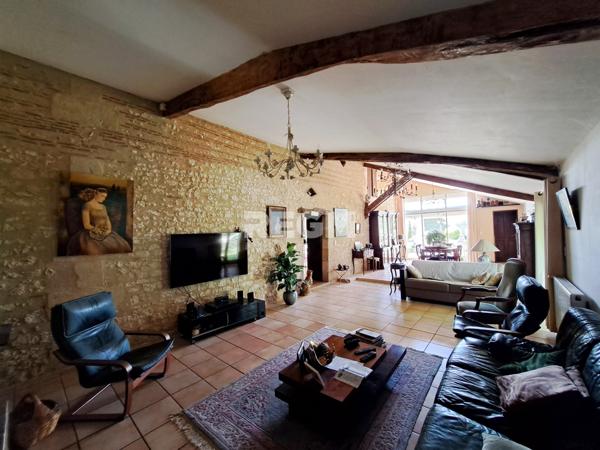 Gardonne (24680) Maison en pierre 5 chambres voire +, à GARDONNE 264 m2 hab