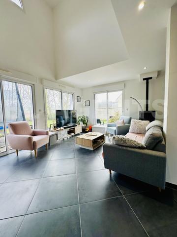 Maison - 5 piéces - 4 chambres - Jardin