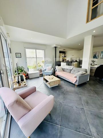 Maison - 5 piéces - 4 chambres - Jardin