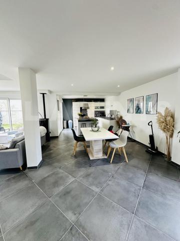 Maison - 5 piéces - 4 chambres - Jardin