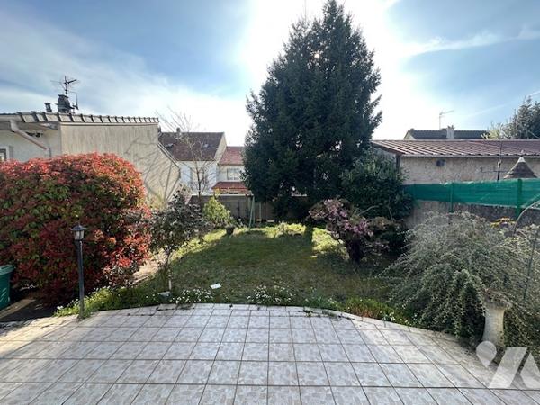 Maison de plain pied à Vendre à Bondy (93140) en Seine-Saint-Denis (93), 3 pièces, 76 m2 habitable
